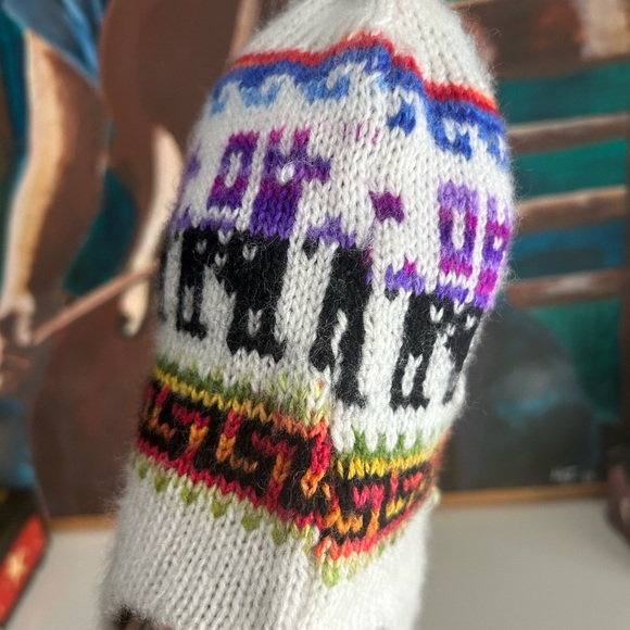 Alpaca Lama wool reversible tuque. New, never worn.Made in PERU - Picture 7 of 15